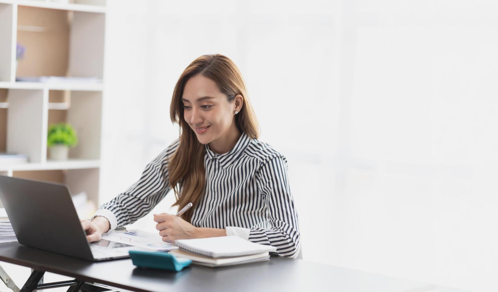 Seminarraum bei Phorentavika mit interaktiven Workshops zu SEO-Strategien